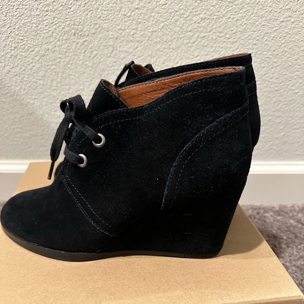 Lucky Brand black Booties size 7